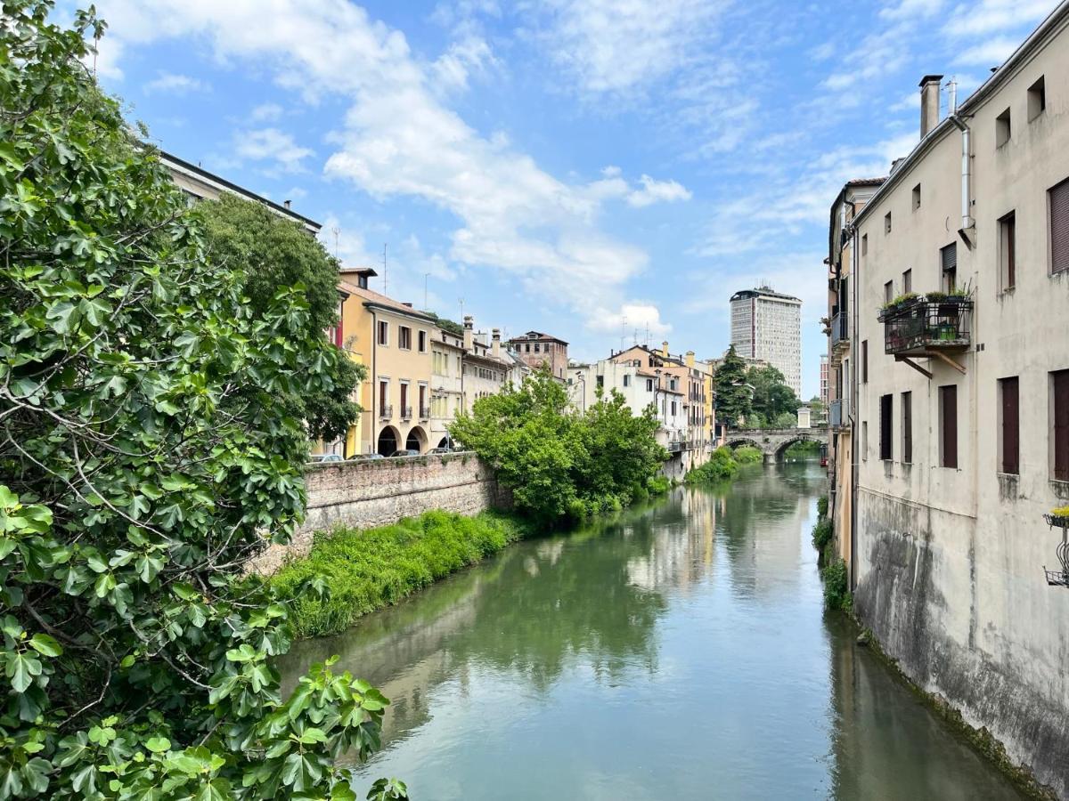 Appartamento Ai Portici Di Via Savonarola Padova Exterior photo